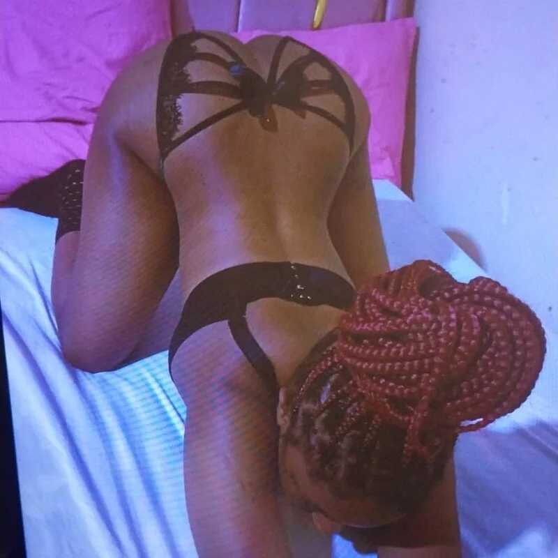 Hotvibequeenx — FansOnlyX creator profile