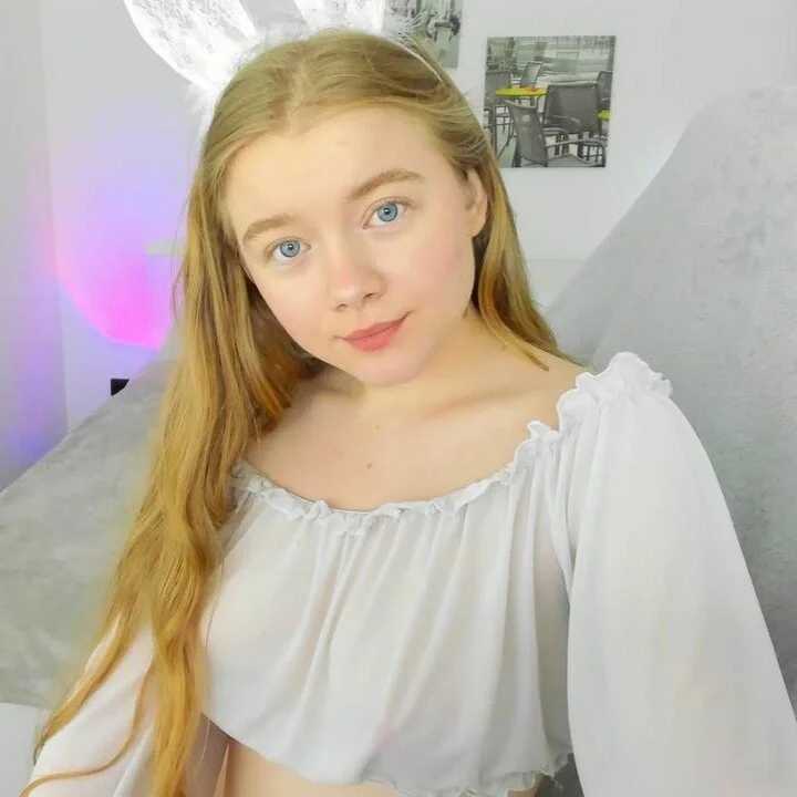 Mini_Eva — FansOnlyX creator profile