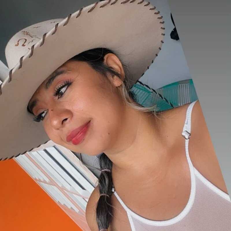 ashley_latina02 — FansOnlyX creator profile