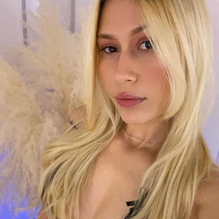 Arianasweeet — FansOnlyX creator profile