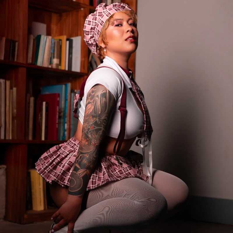 Anna_Pinup_x — FansOnlyX creator profile