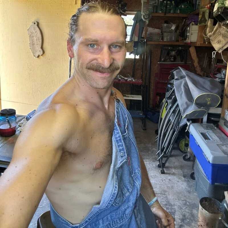 Dadbodnextdoor — FansOnlyX creator profile