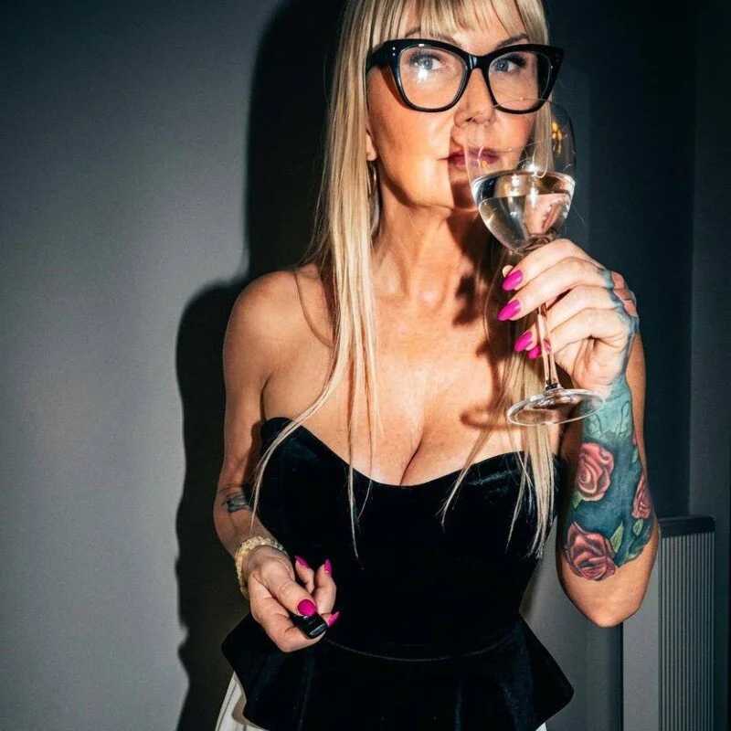 SexyMilfMichelle60 — FansOnlyX creator profile