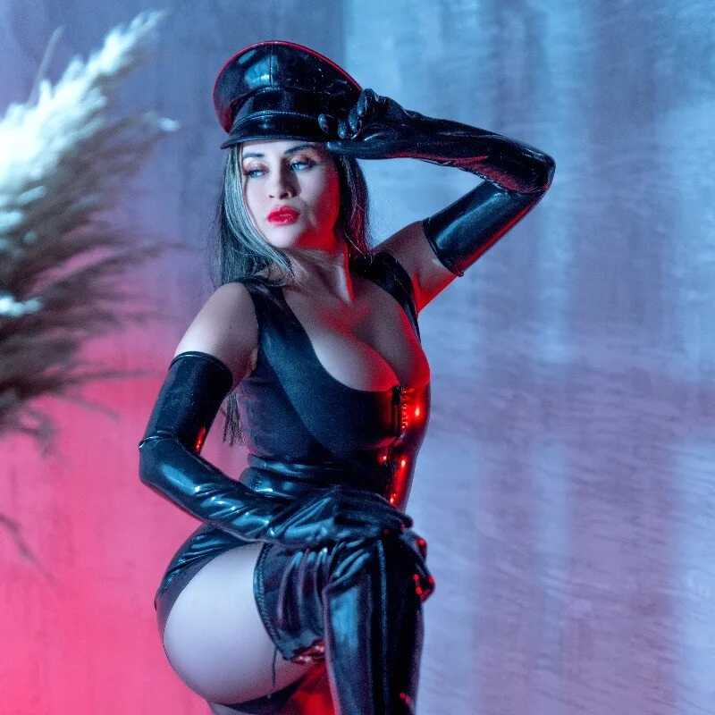 mylatexpleasure — FansOnlyX creator profile