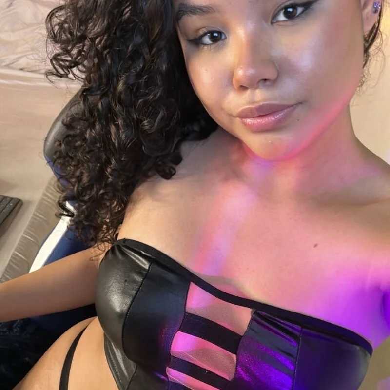 Annie_Lii_ — FansOnlyX creator profile
