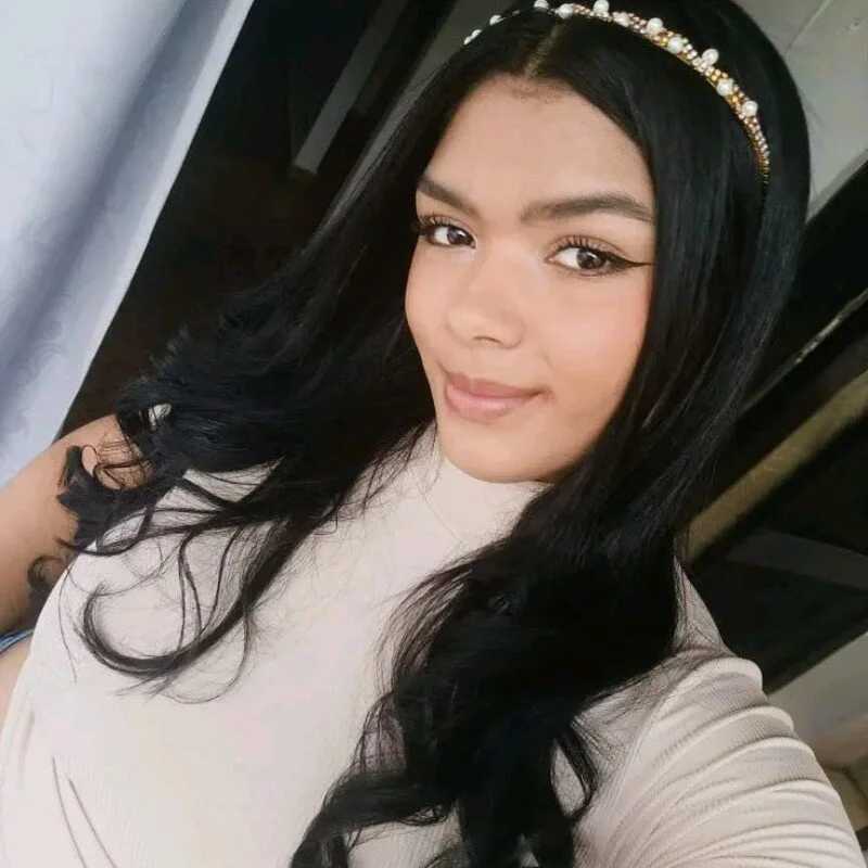 Alma_Meza — FansOnlyX creator profile