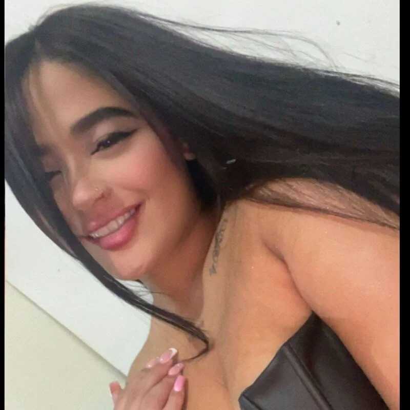 LIA_CARTERR — FansOnlyX creator profile