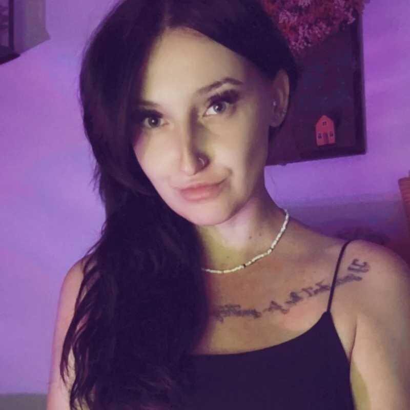 Luna_Yakova — FansOnlyX creator profile