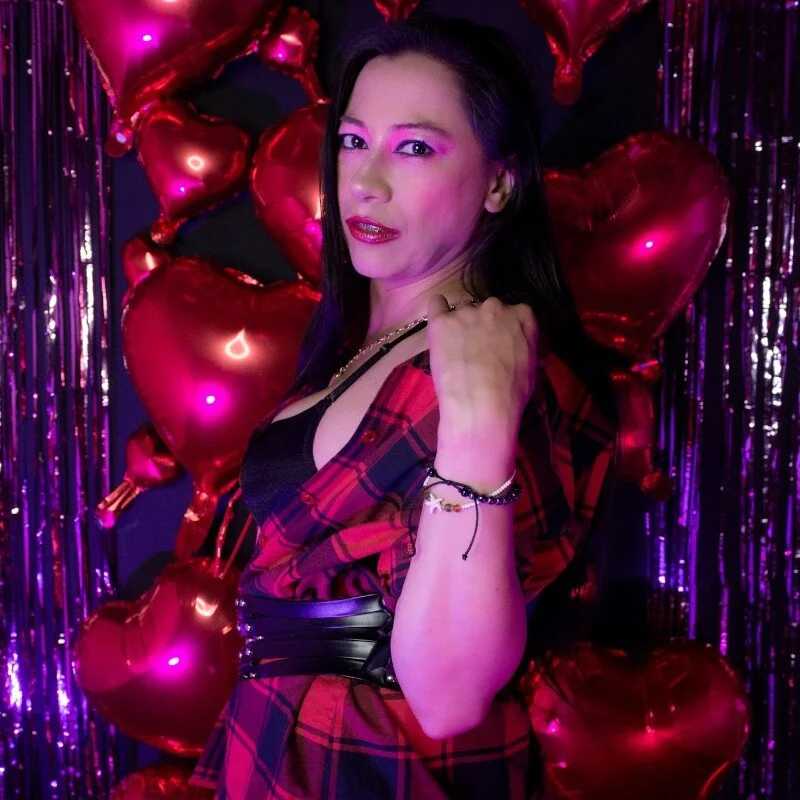 NahomiiPriestt — FansOnlyX creator profile