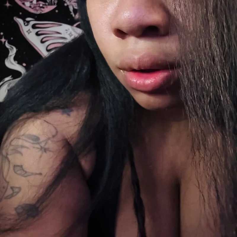 RoxieVoss — FansOnlyX creator profile