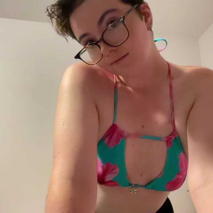 abbi-willow — FansOnlyX creator profile