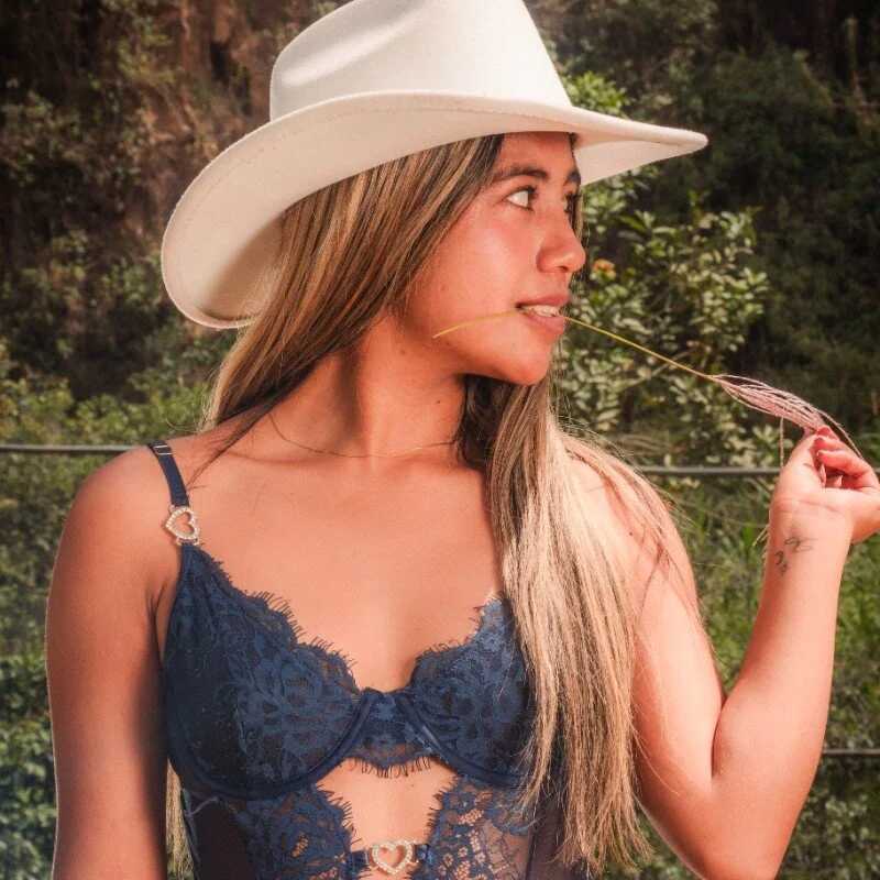 Kimmiebellarie — FansOnlyX creator profile