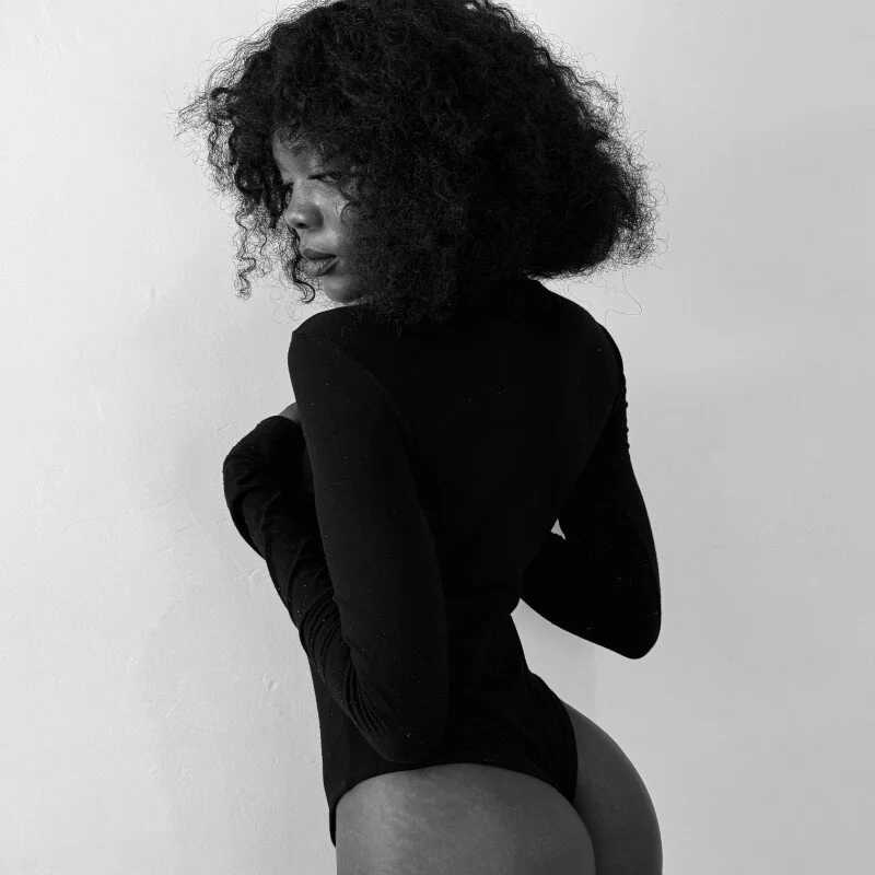 Elianoree — FansOnlyX creator profile