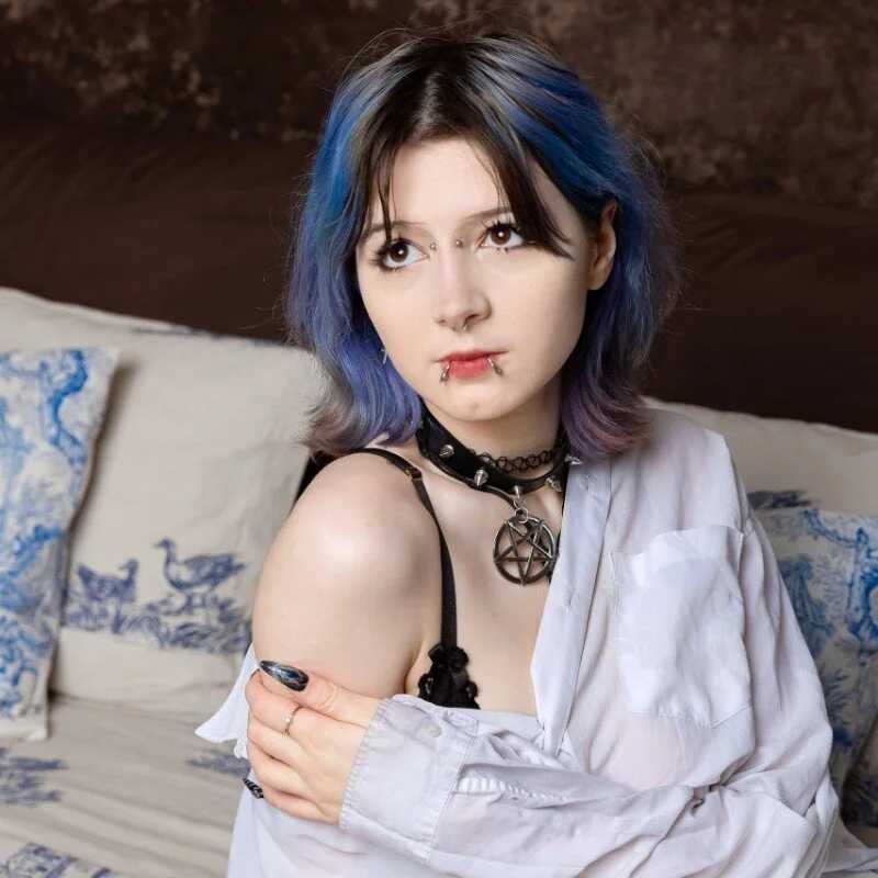Ashley_Veil — FansOnlyX creator profile