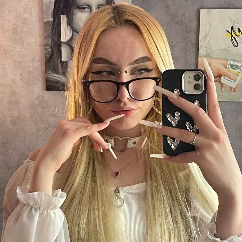 crybambi — FansOnlyX creator profile