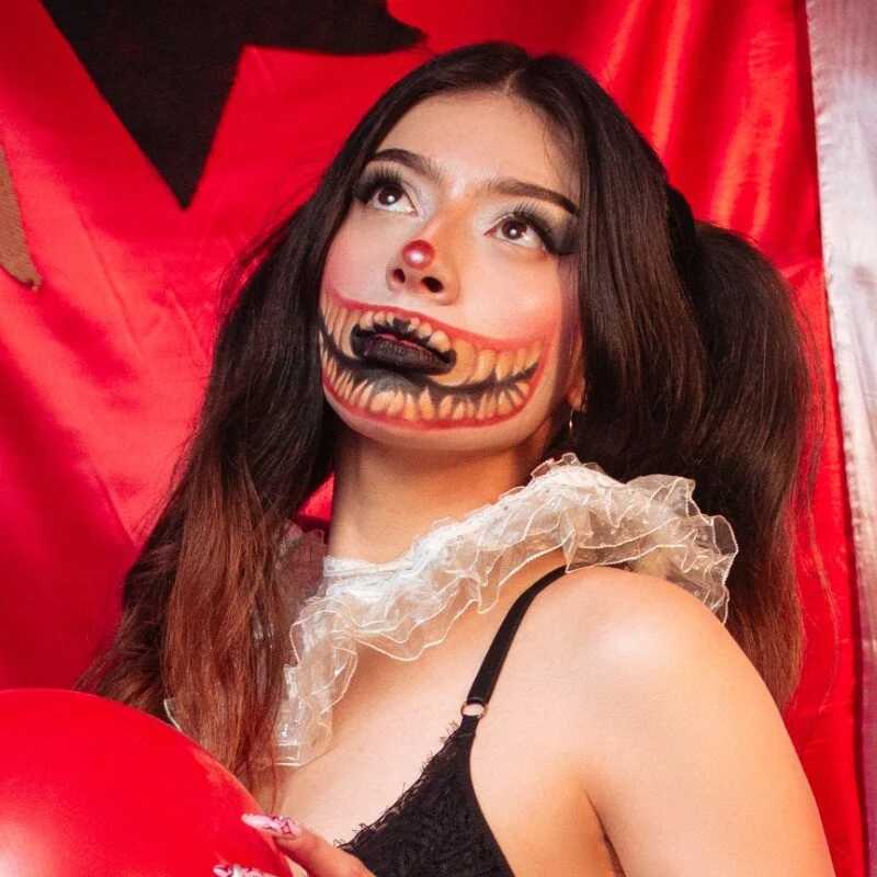 Adrianna5_ — FansOnlyX creator profile