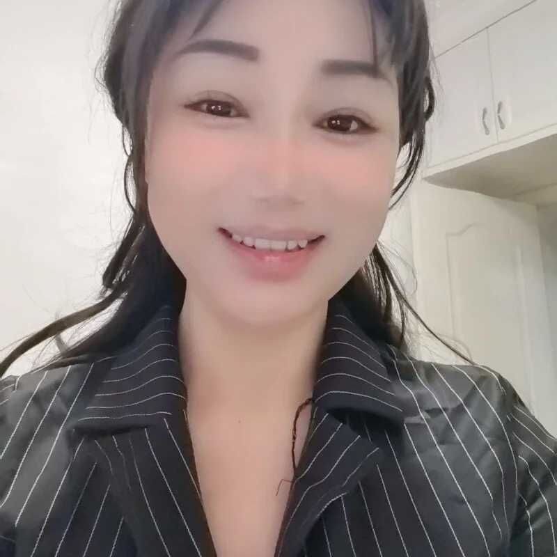 XiXi1988 — FansOnlyX creator profile