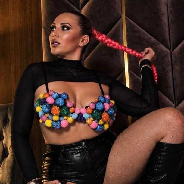 LaylaBlakes — FansOnlyX creator profile