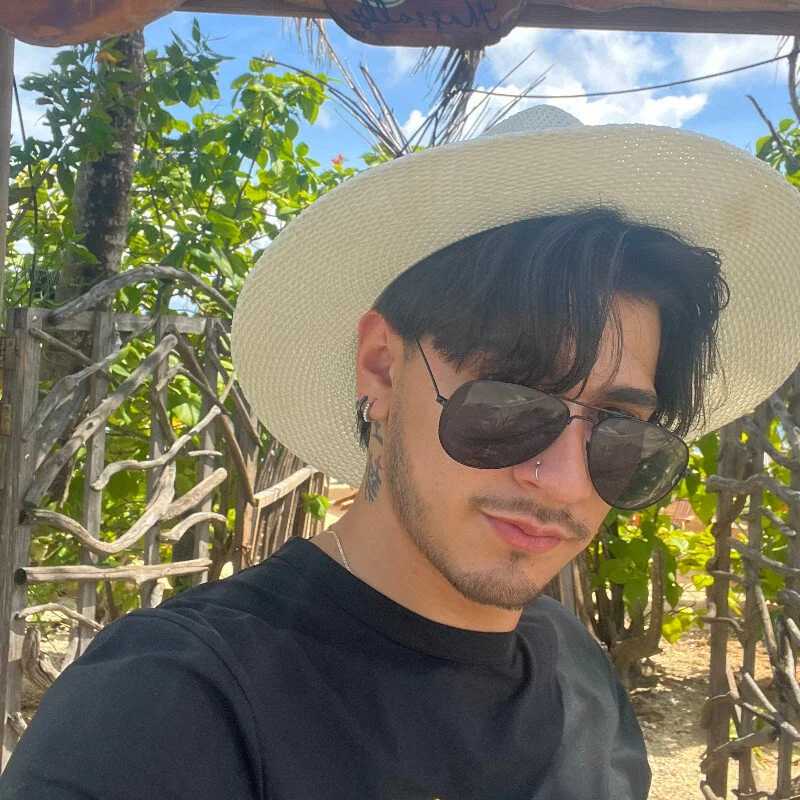 Elian_savoy — FansOnlyX creator profile