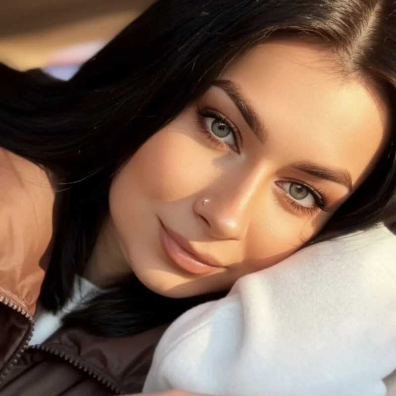 MissElya — FansOnlyX creator profile