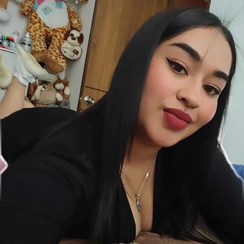 saracastilloo — FansOnlyX creator profile