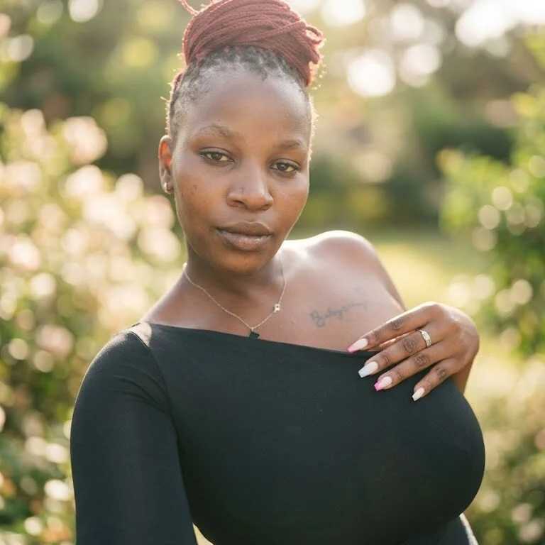 Mimiebony — FansOnlyX creator profile