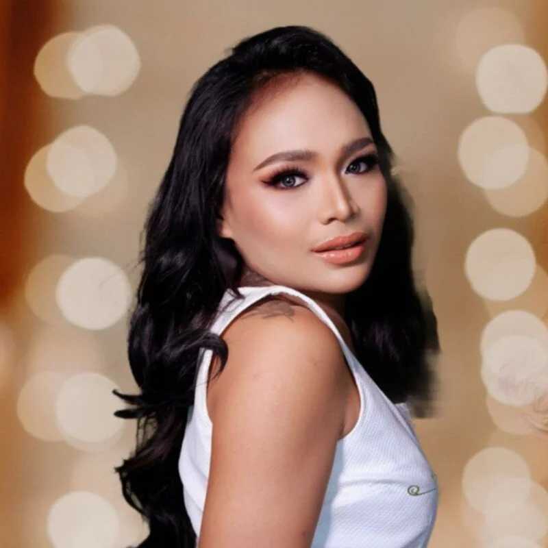 aymmaenhald — FansOnlyX creator profile
