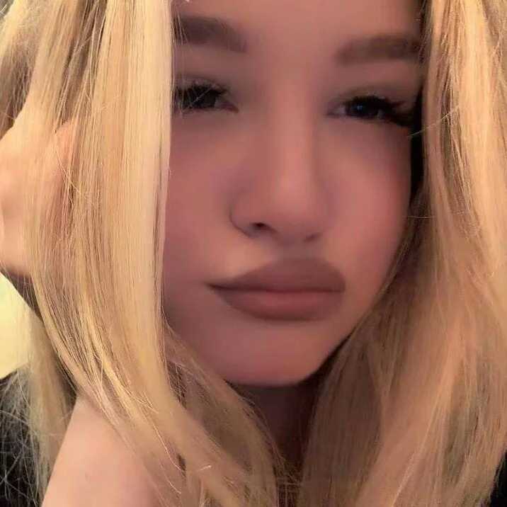 BeckieDerosso — FansOnlyX creator profile