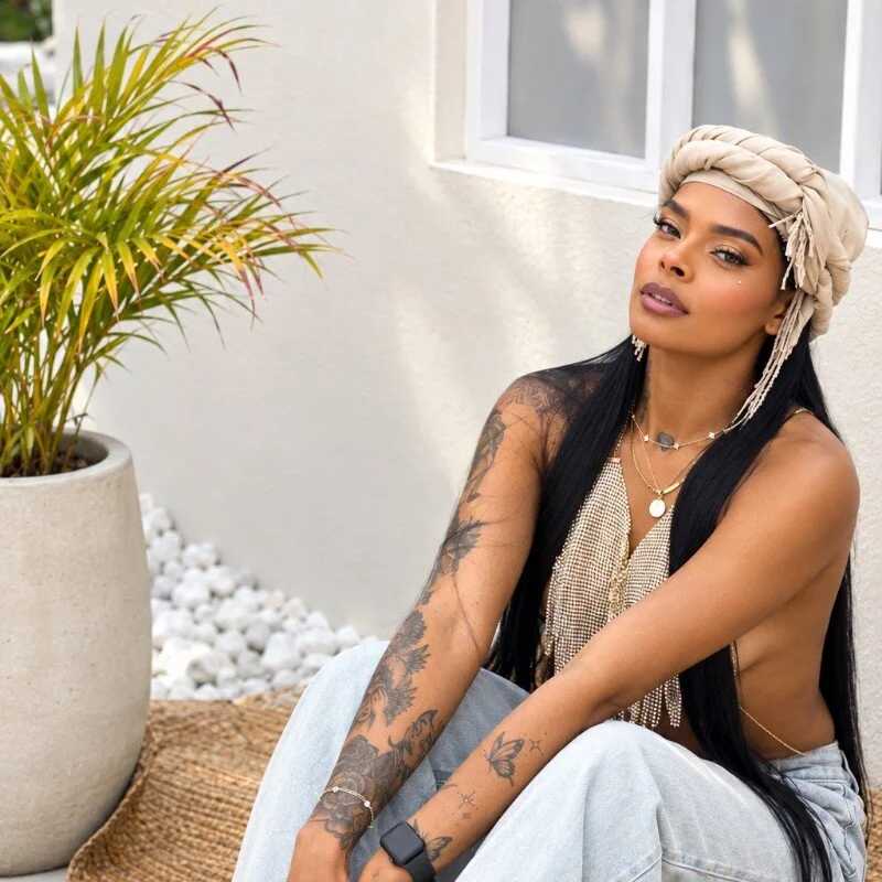 EmmaEbony_ — FansOnlyX creator profile