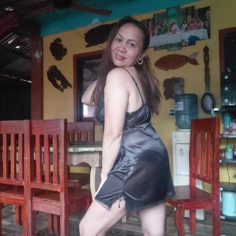 prettymomma24xx — FansOnlyX creator profile