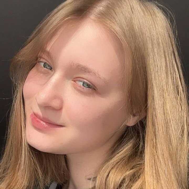 Mirrrra1 — FansOnlyX creator profile