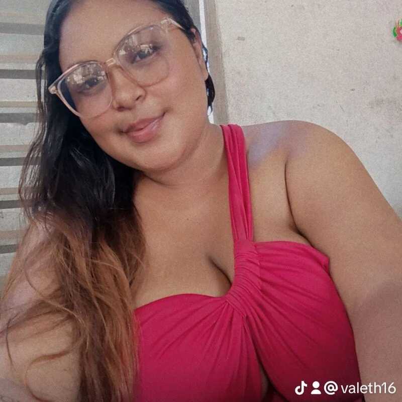 Valeen_rodriiguezz — FansOnlyX creator profile