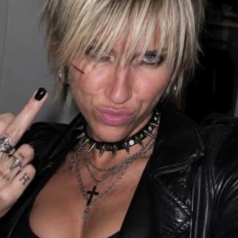 VivianCoke — FansOnlyX creator profile