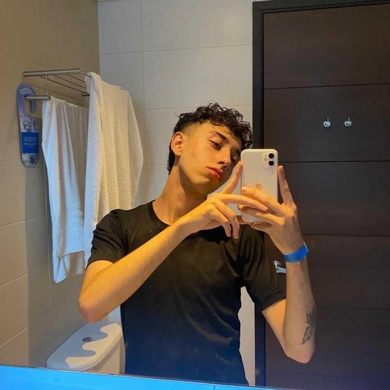 erickblaze_wm — FansOnlyX creator profile
