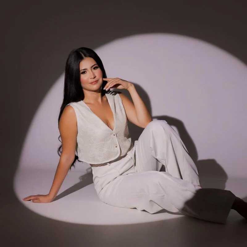EmilyJhons__ — FansOnlyX creator profile