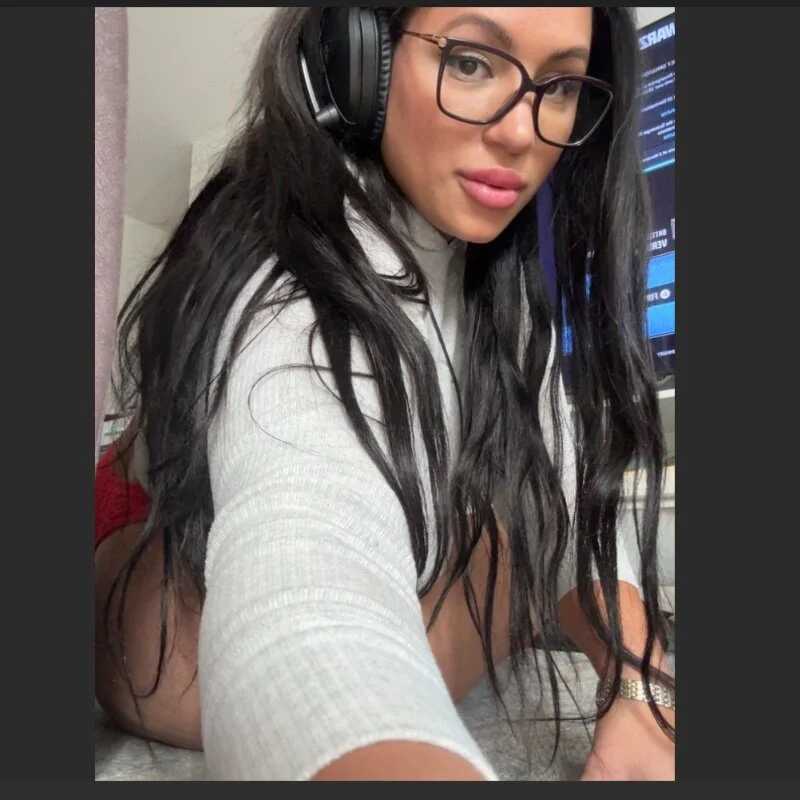 MeghanXO — FansOnlyX creator profile