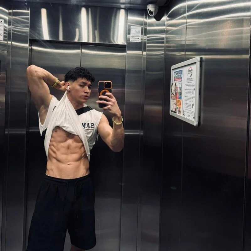 Luke_Muscle — FansOnlyX creator profile