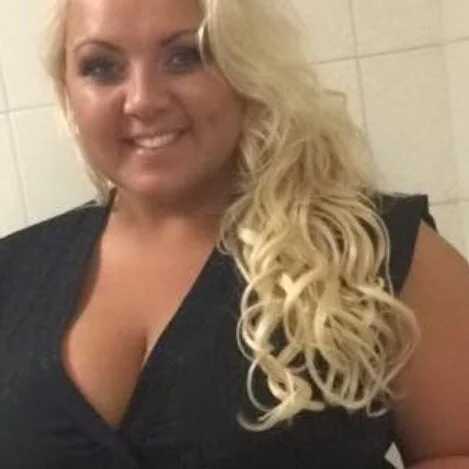 Blonde_Exclusive — FansOnlyX creator profile