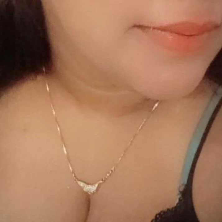 Choco_QueenX — FansOnlyX creator profile
