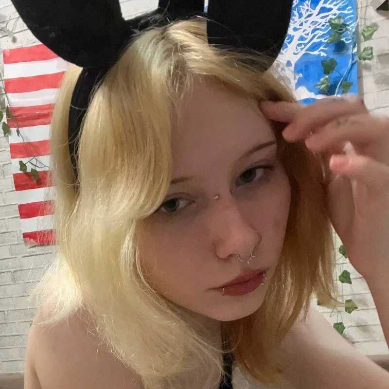 Nikaaa_aaa — FansOnlyX creator profile