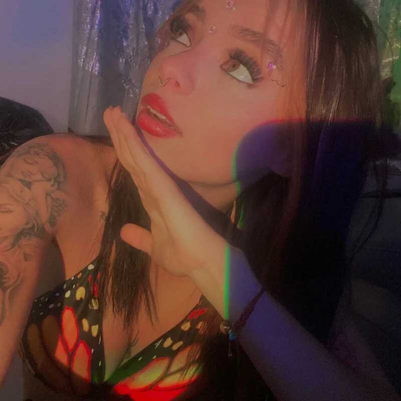 scarlettvelvet_ — FansOnlyX creator profile