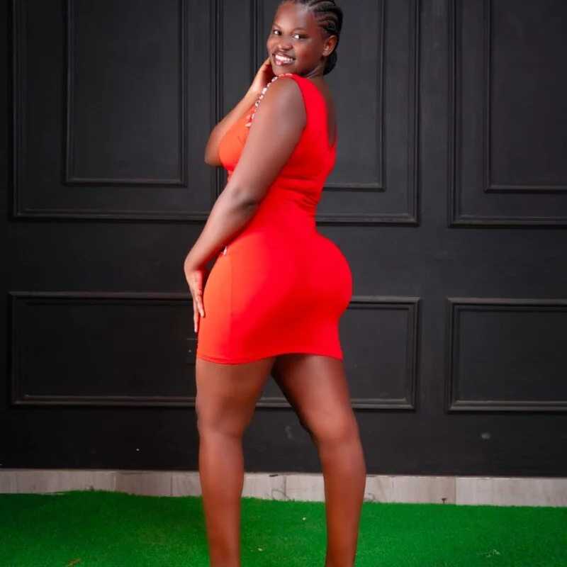 curvy--pussy23 — FansOnlyX creator profile