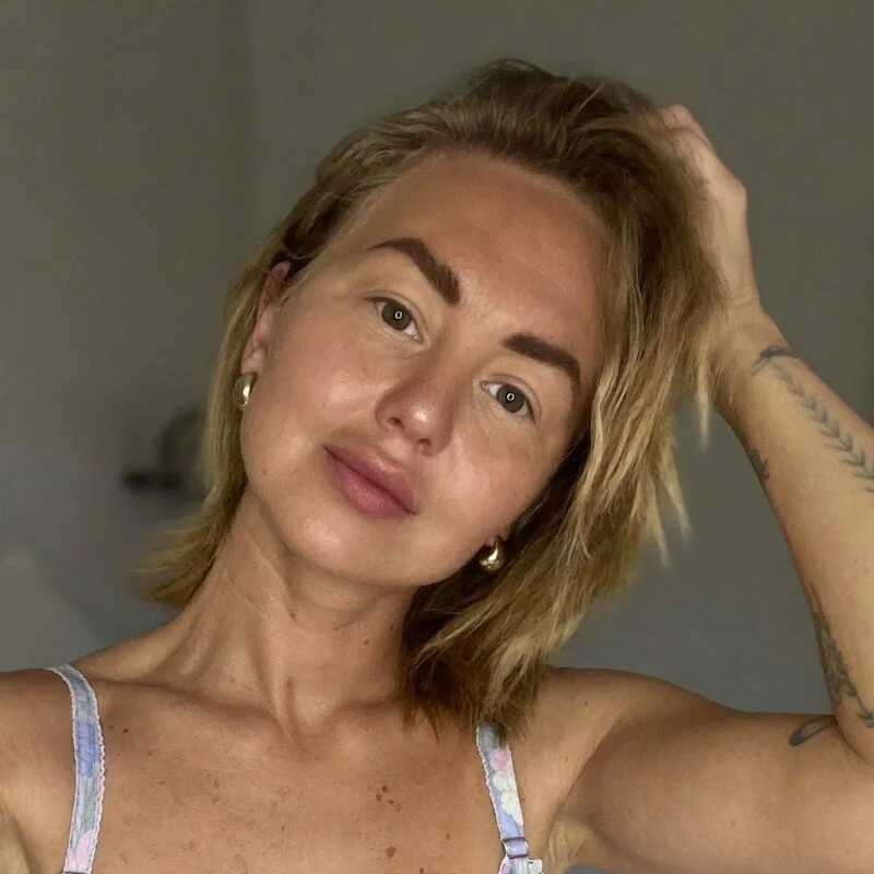 Marta_Kelly — FansOnlyX creator profile