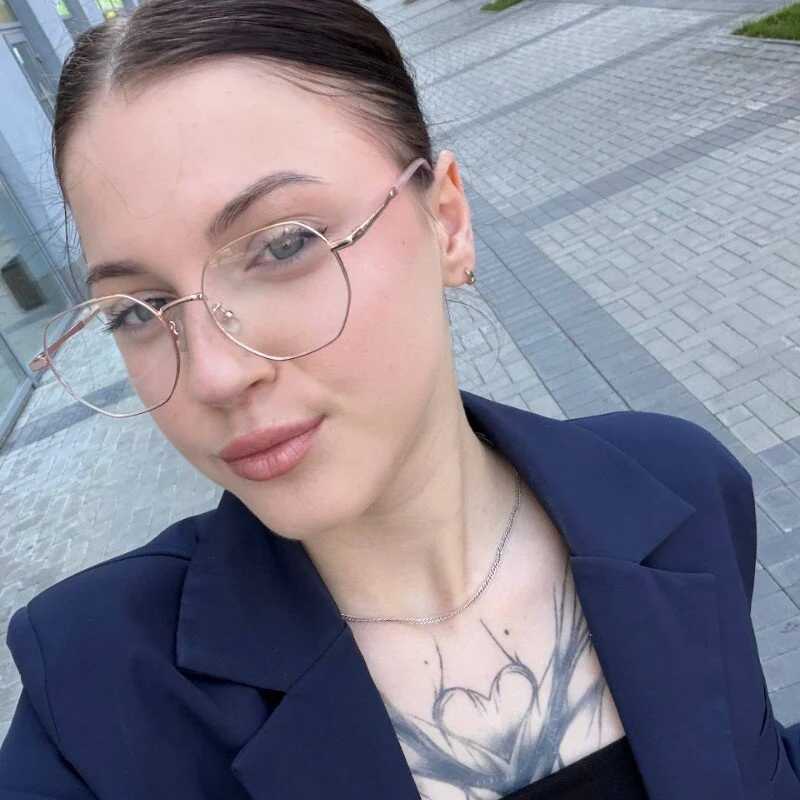 VincenzaPuhrman — FansOnlyX creator profile