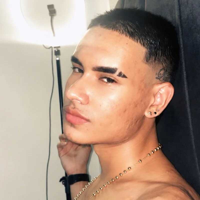 LoganBrookss_ — FansOnlyX creator profile