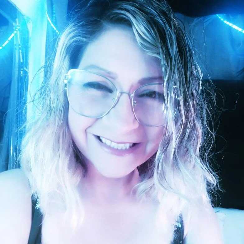 eva1saenz — FansOnlyX creator profile