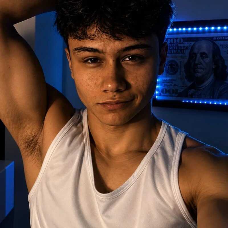 sexy_guy_col — FansOnlyX creator profile