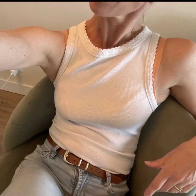 SkinnyMilf — FansOnlyX creator profile