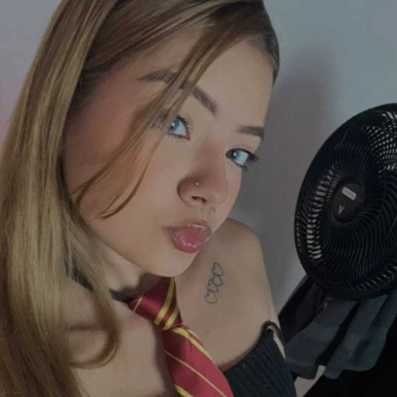 ariana_x1_ — FansOnlyX creator profile