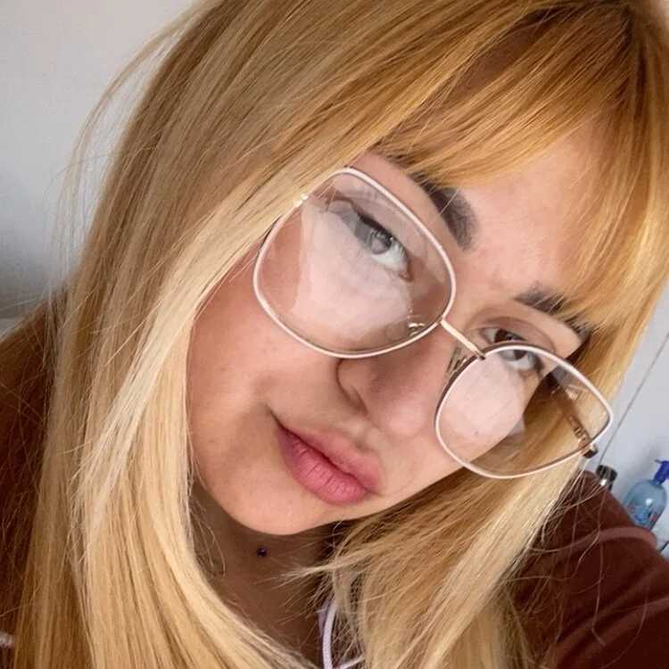 luly20004 — FansOnlyX creator profile